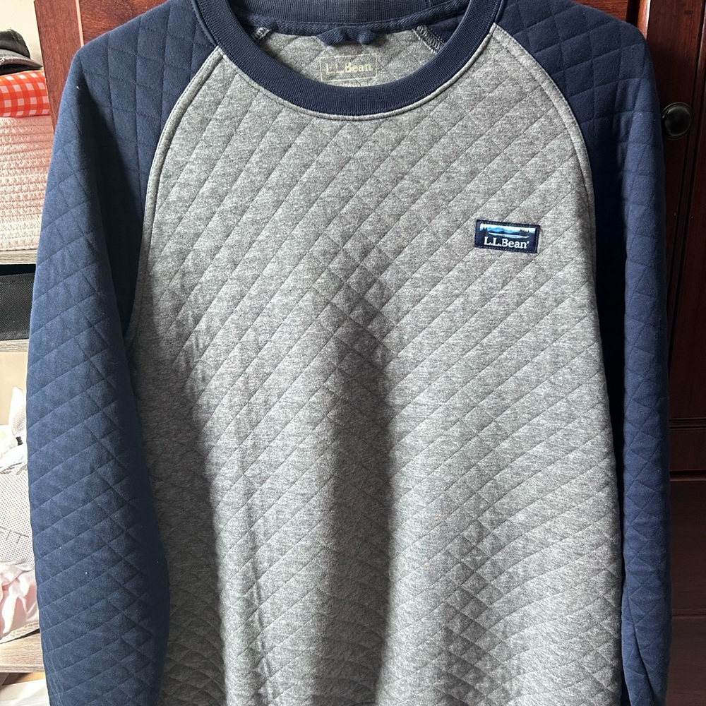 L.L. Bean Men's Navy and Gray Quilted Crewneck Sweater